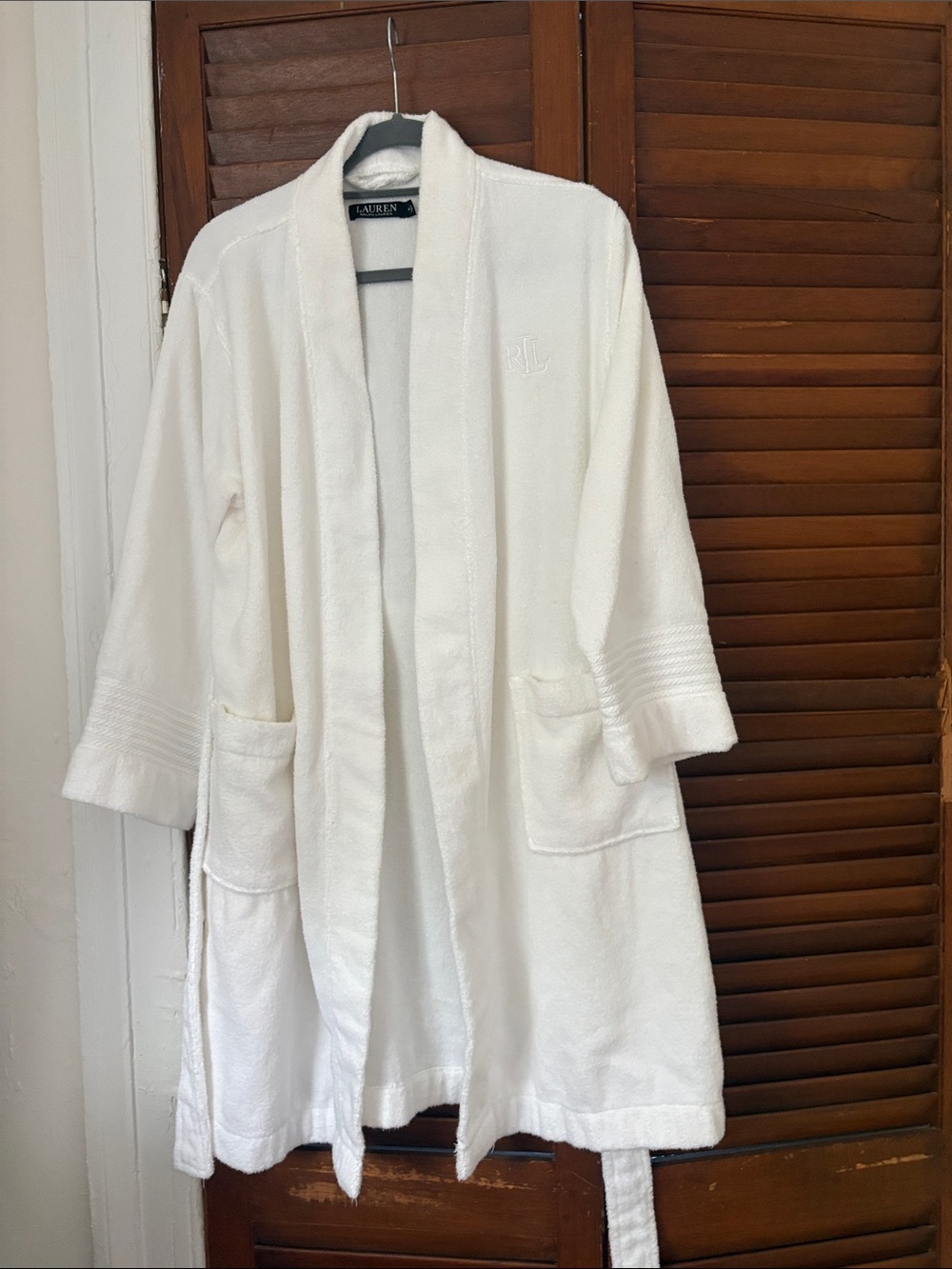 Ralph Lauren White Terry Bathrobe with Belt - Picture 2 of 10